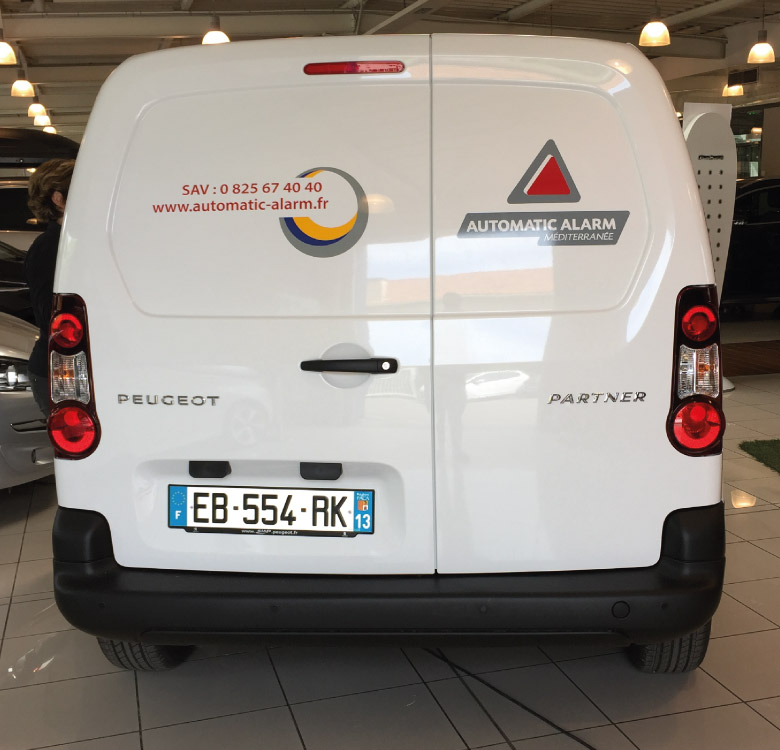 Realisations-communication-decoration-vehicule-automatic-alarm-2