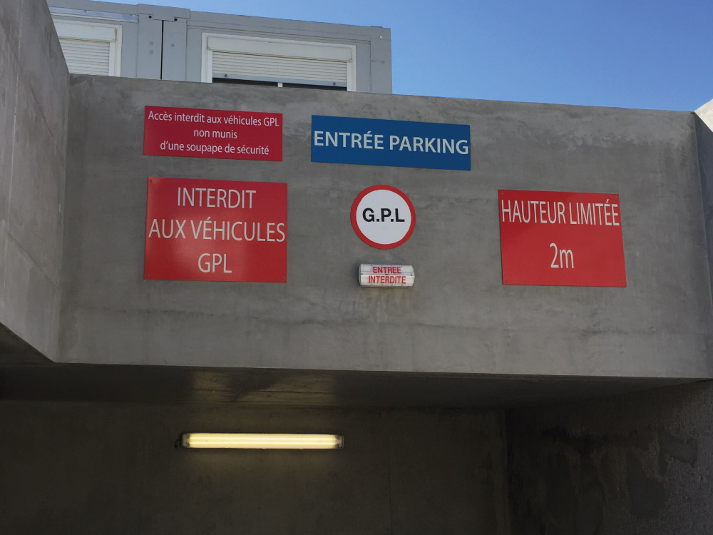 Realisations-communication-panneau-parking