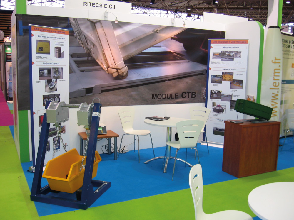 Realisations-decoration-stand