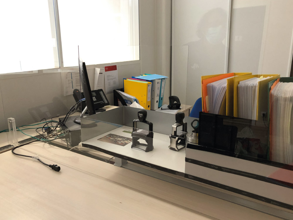 Realisations-protection-bureau-plexiglass-eiffage-5