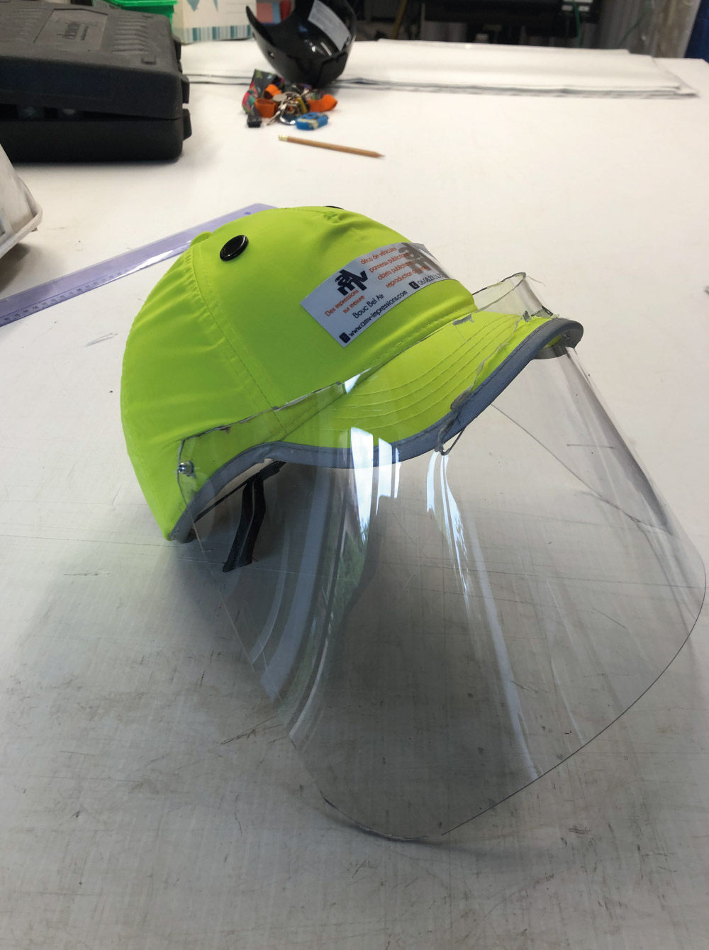 Realisations-protection-casquette-casque-visiere