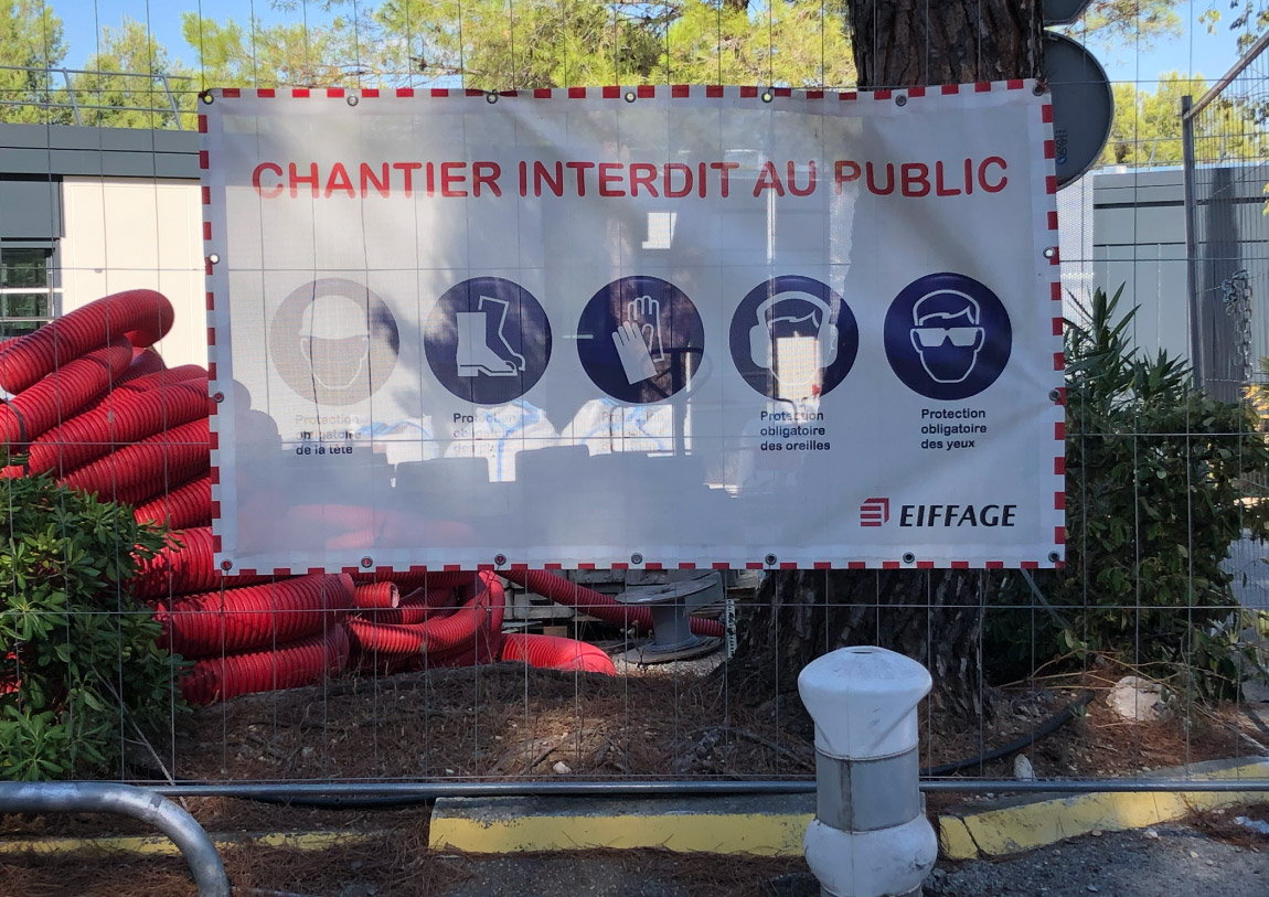 Realisations-signaletique-bache-micro-perforee-eiffage-2