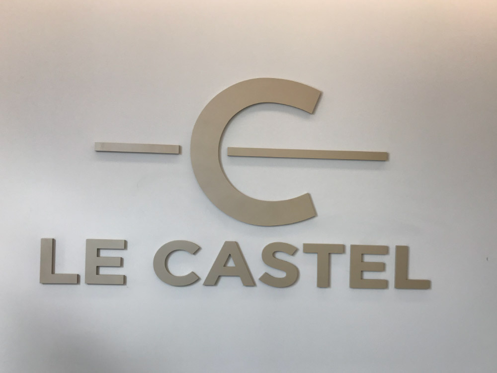 Realisations-signaletique-enseigne-le-castel
