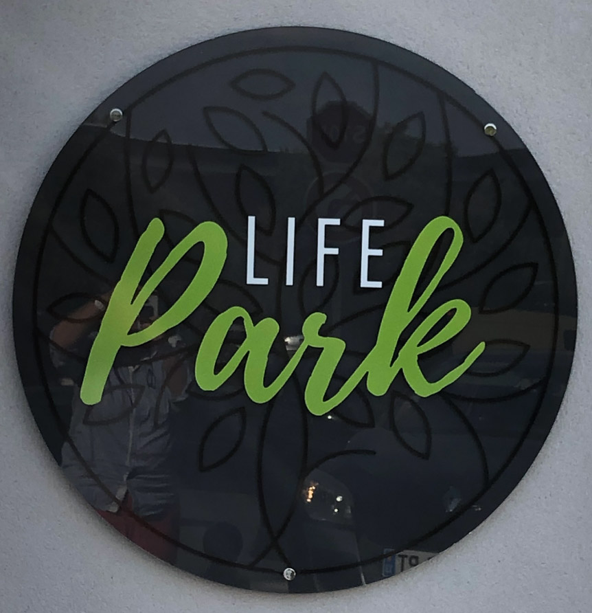 Realisations-signaletique-enseigne-life-park-eiffage