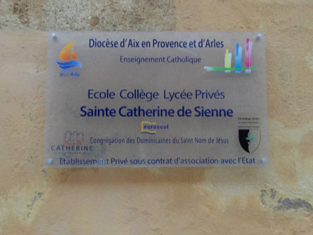 Realisations-signaletique-plaque-plexi-diocese-aix-en-provence-et-arles